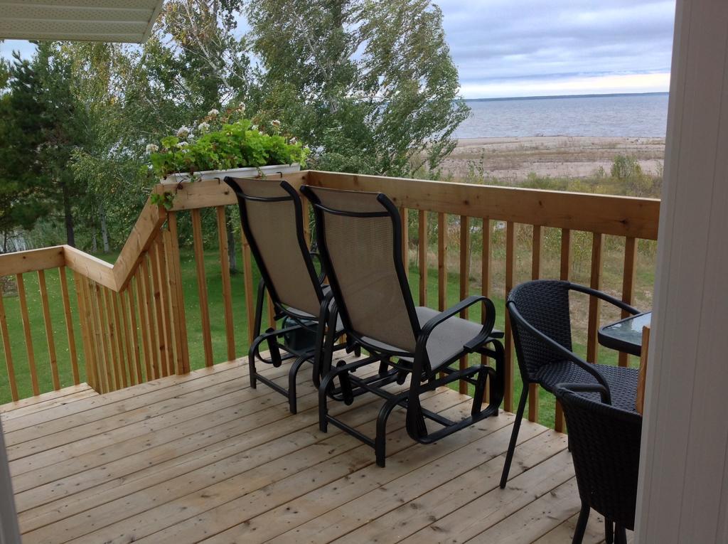 Domaine Sur Une Plage Saint-Félicien Exterior foto